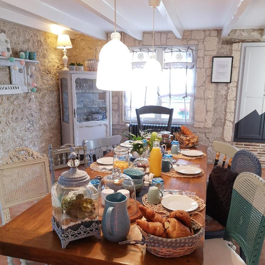 Bed and Breakfast Aux Champes Saussignac Экстерьер фото